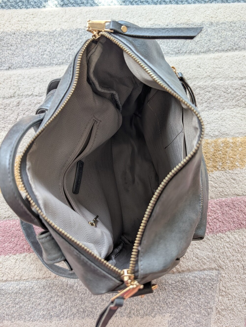 Modern+Chic Brielle Backpack Purse Convertible Bag Vegan Grey Removable Strap - Picture 6 of 11